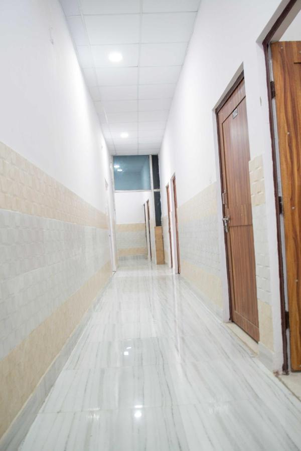 Hotel O New Jp Hotel ميروت المظهر الخارجي الصورة