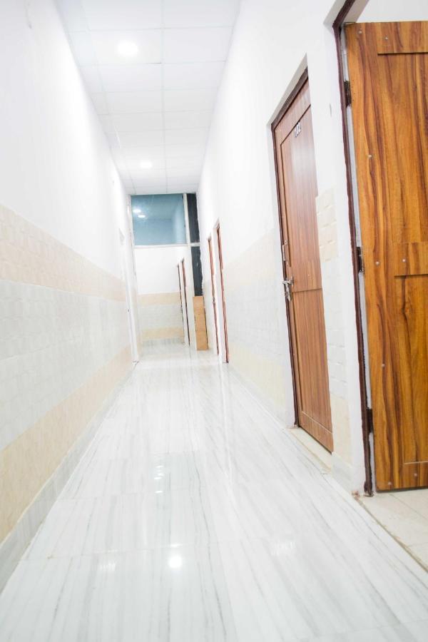 Hotel O New Jp Hotel ميروت المظهر الخارجي الصورة